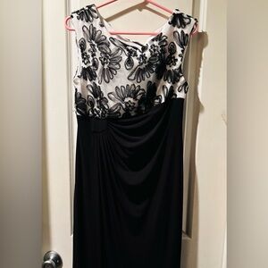 Full Length Formal Cocktail Dress by Connected Apparel New Size 10P